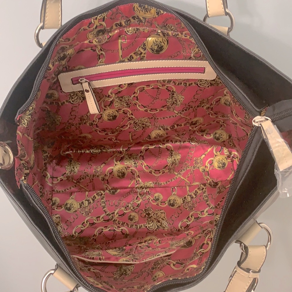 NWT, Purse - Picture 3 of 4
